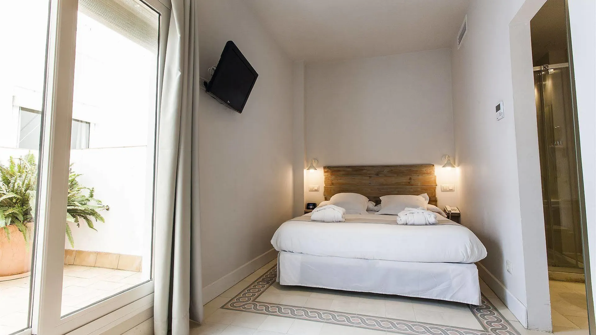 Hotel Boutique Elvira Plaza Seville 3*,  Spain